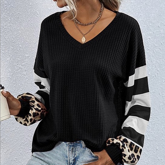 Black Stripe & Leopard Waffle Bishop-Sleeve - Picture 4 of 8